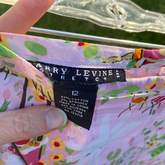 Larry Levine beach 🏖️ print pink/green skort size 12 - Picture 3 of 5
